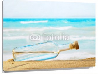 Lienzo Botella en la orilla del mar
